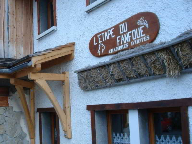 Etape De Fanfoue Hotel Chamrousse Exterior photo